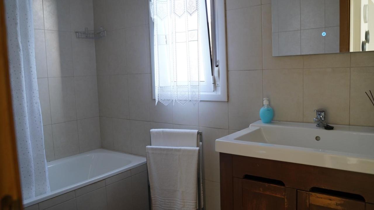 Ferienwohnung Solares Style Vistas Al Rio Miera Exterior foto